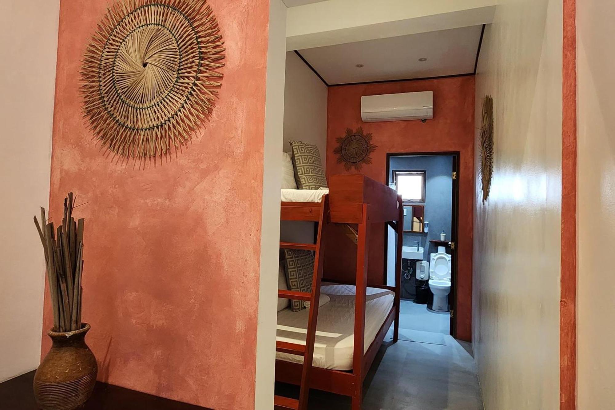Sirom Beach House Tambobong 외부 사진