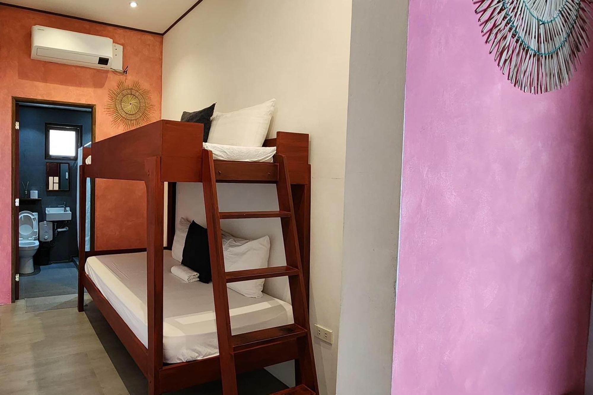 Sirom Beach House Tambobong 외부 사진