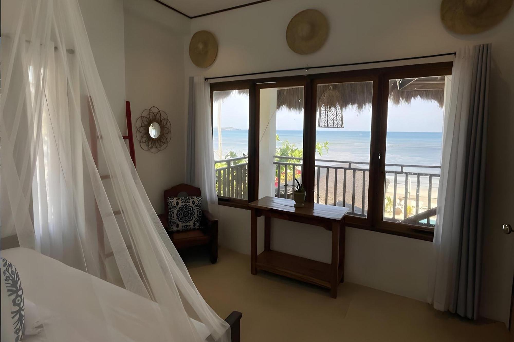 Sirom Beach House Tambobong 외부 사진