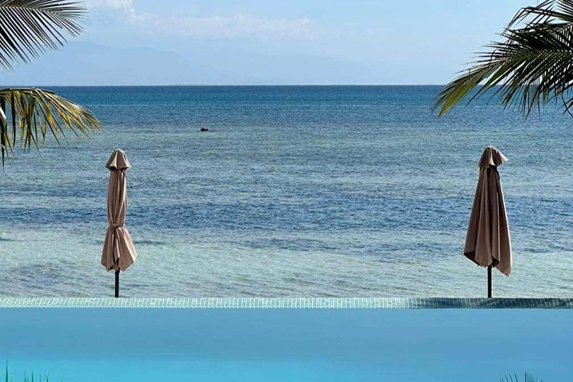 Sirom Beach House Tambobong 외부 사진
